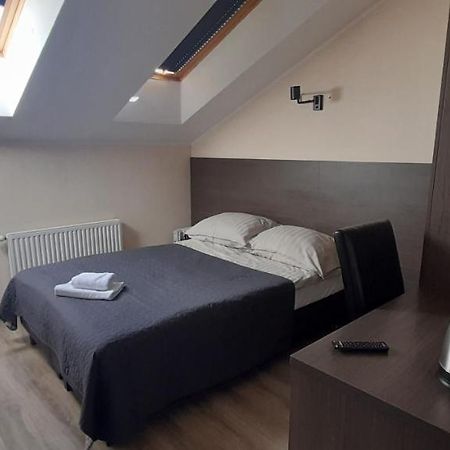 Hotel Bartnik Pszczółki Esterno foto
